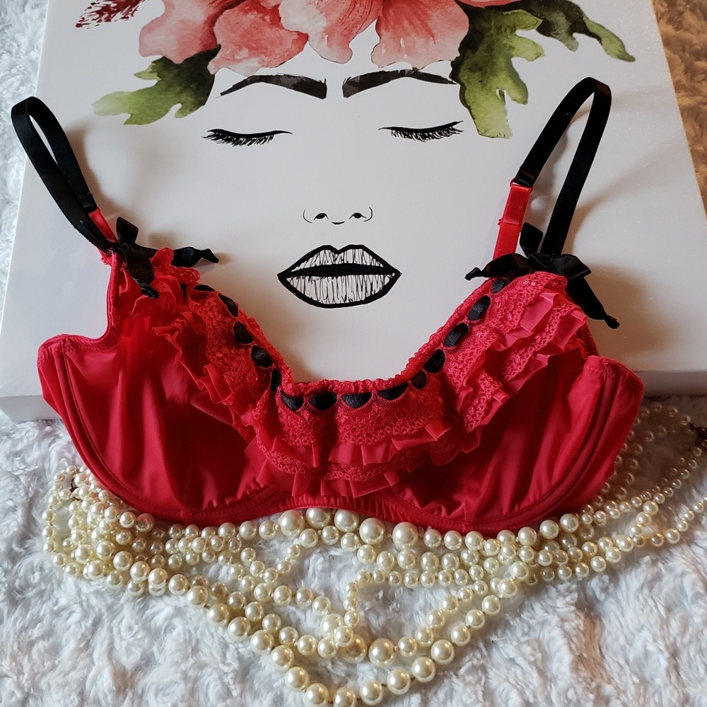 🧚‍3/$25)Jezebel's Red & black Ruffles unlined bra
